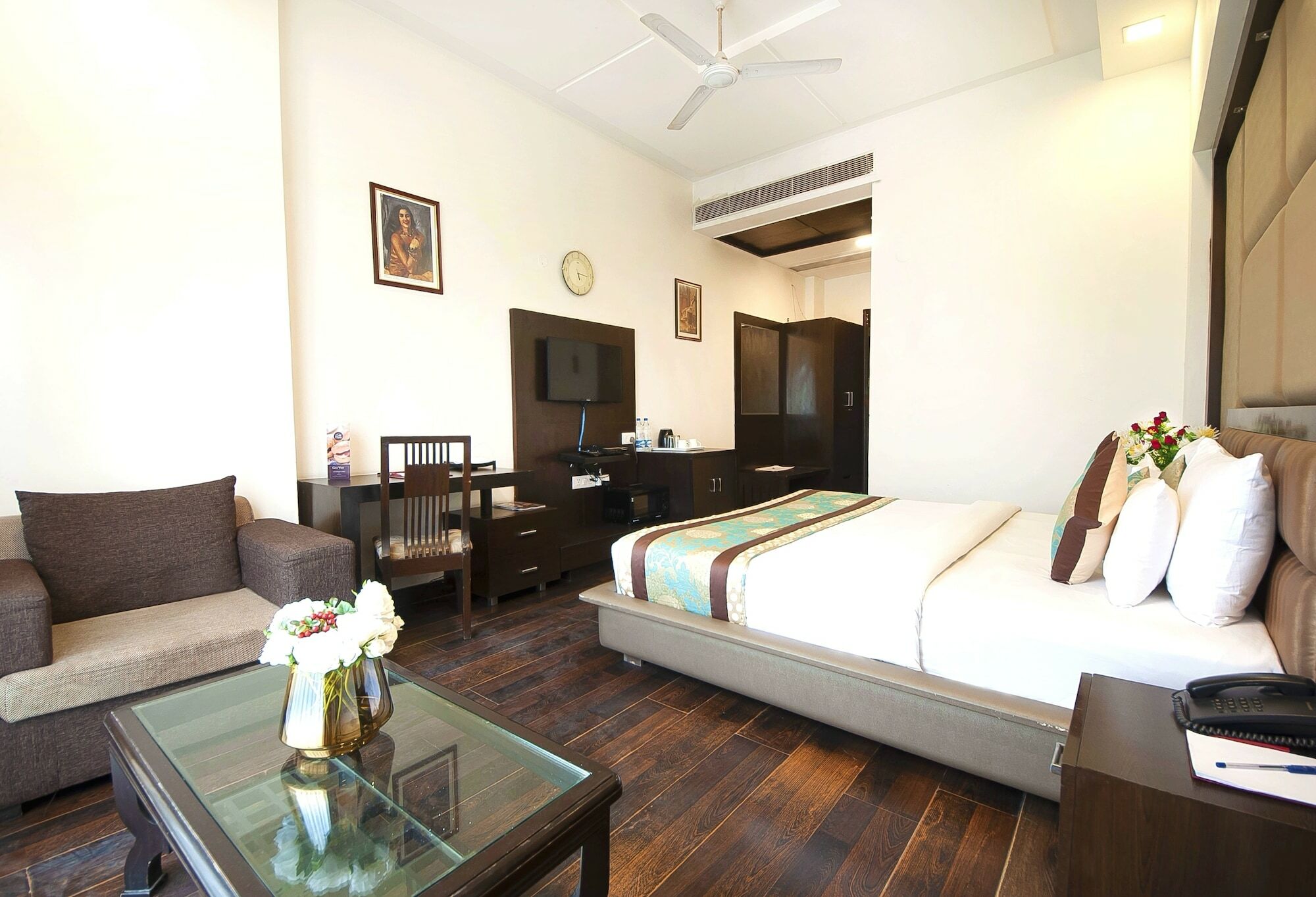 Hotel Golf View Suites-Golf Course Road Gurgaon Exterior photo